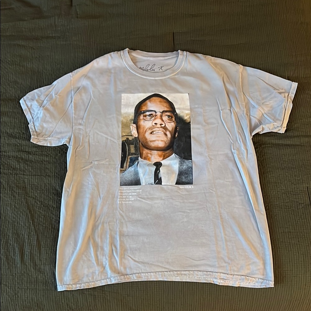 Gray Short Sleeve Tee with Graphic Print